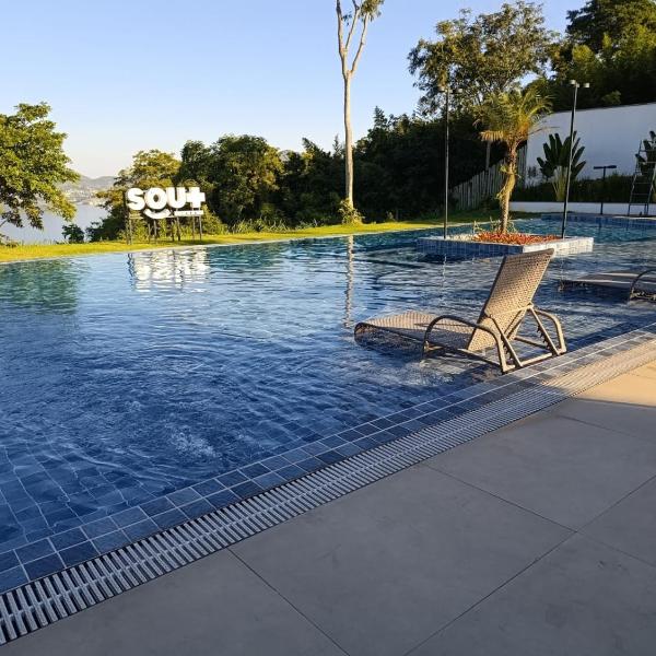 nityloft com piscina e academia em Icaraí