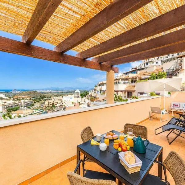Aguilas Blue Horizon in the Collados Pool and parking، فندق في أغيلاس