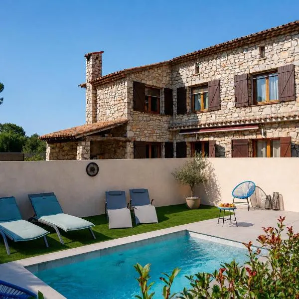 Suites 5 étoiles - Piscine - Proches Plages - Le Mas de la Clé d'or, hotel in Puget-sur-Argens