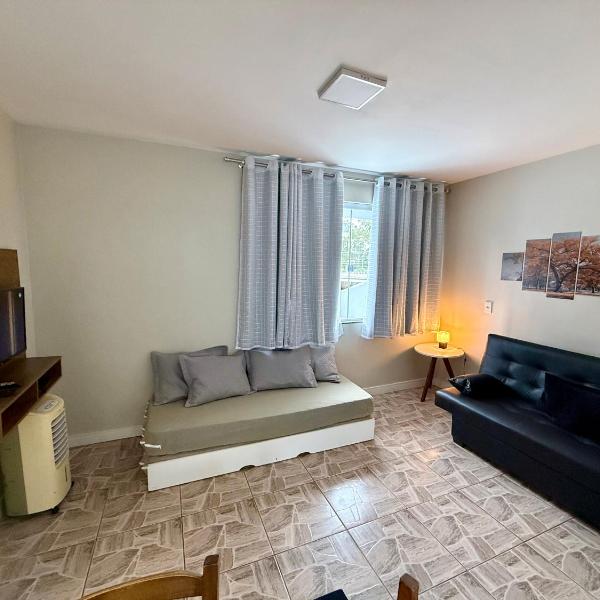 Residencial Bernardo, 50 metros da praia de Canasvieiras - Foto 5