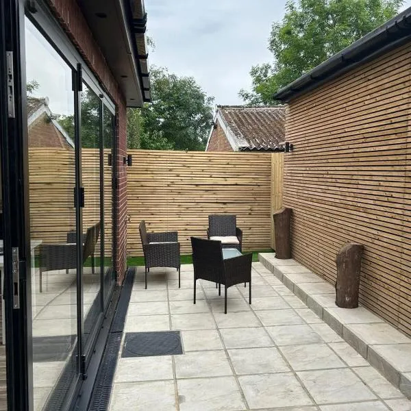 Beautiful Studio Flat, hotel i Woodford