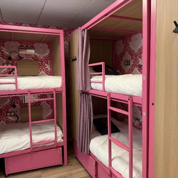 Hostelle - women only hostel Paris, ξενοδοχείο στο Παρίσι