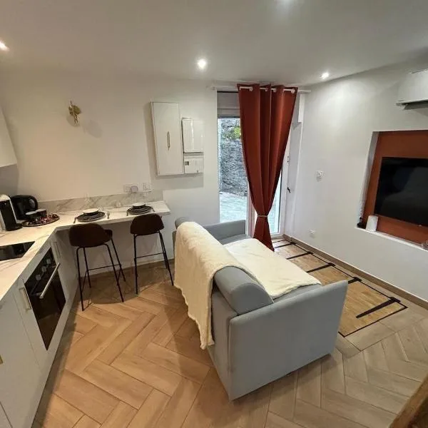 La Lys Seychalloise avec Balneo et wifi, hôtel à Seychalles