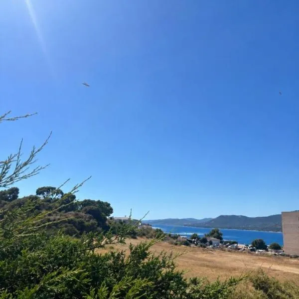 Élégant T2 à 2 min des plages, hotel en Propriano
