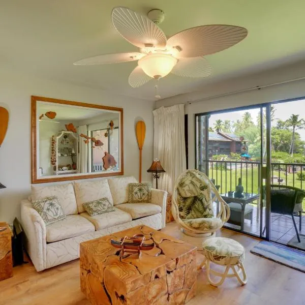 Beachside Molokai Condo w/ Lanai & Pool Access!, hotel v Kaunakakai