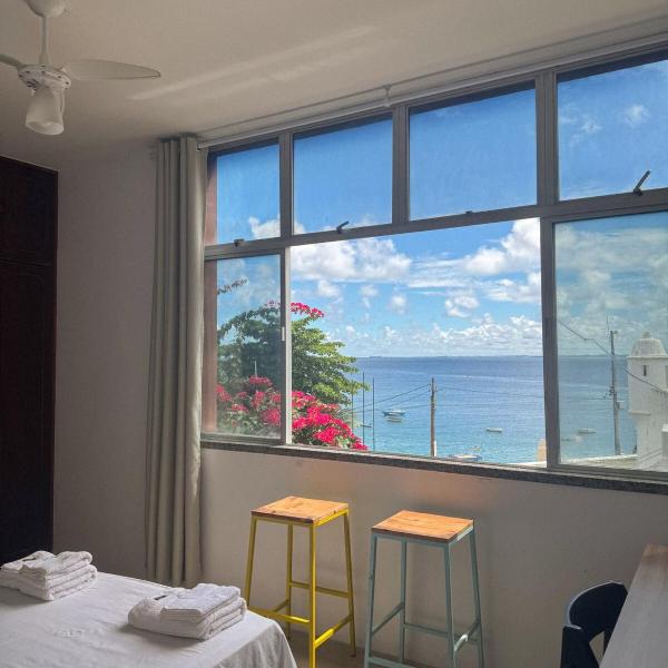 Apartment in front of the beach next to Farol da Barra