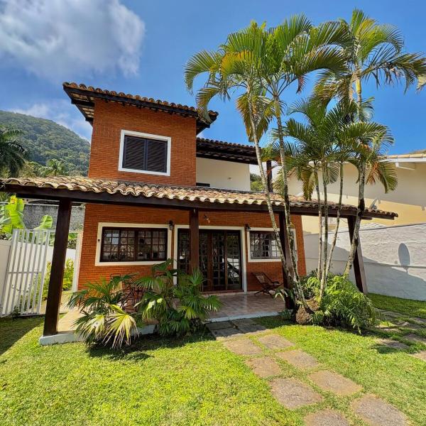 Casa em Guaecá- 100m do paraiso