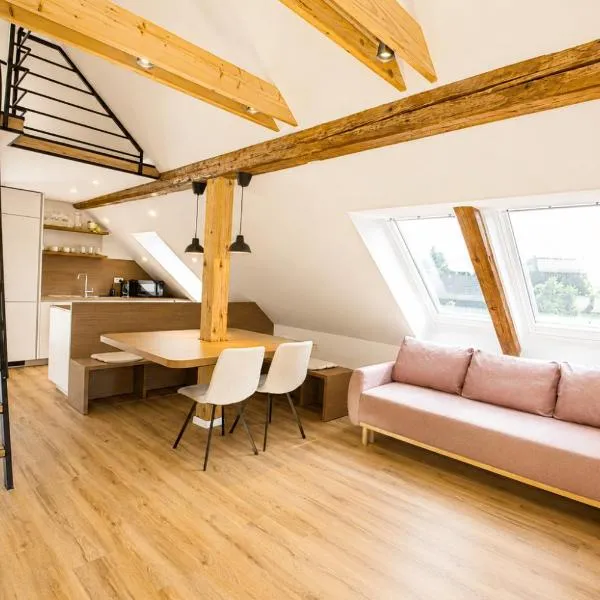Dovce Apartments, hotel u gradu Rakek