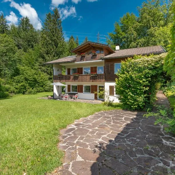 Auszeit am Walchensee mit Garten, Seeblick & Sauna, hotel a Kochel