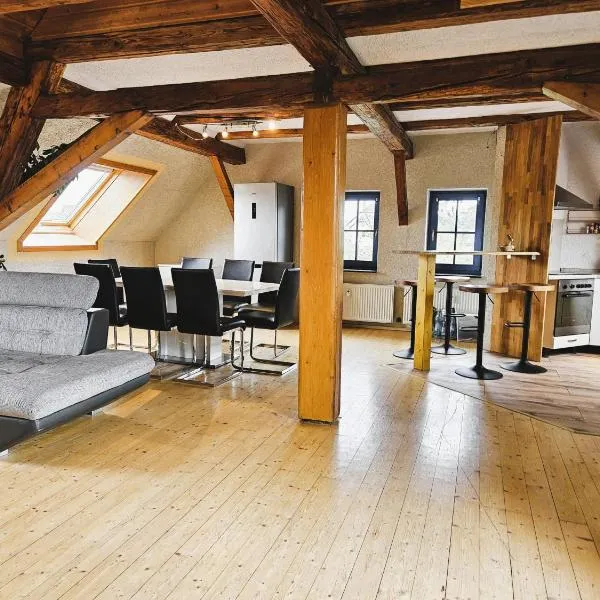 Familien-Oase Leipzig Nord - Maisonette mit Kamin & Balkon, hotel em Schkeuditz