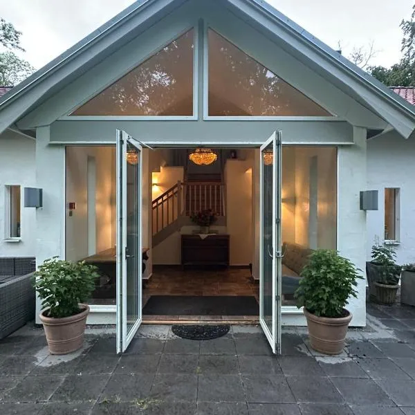 Kronovall Park Residence, hotel en Skåne-Tranås