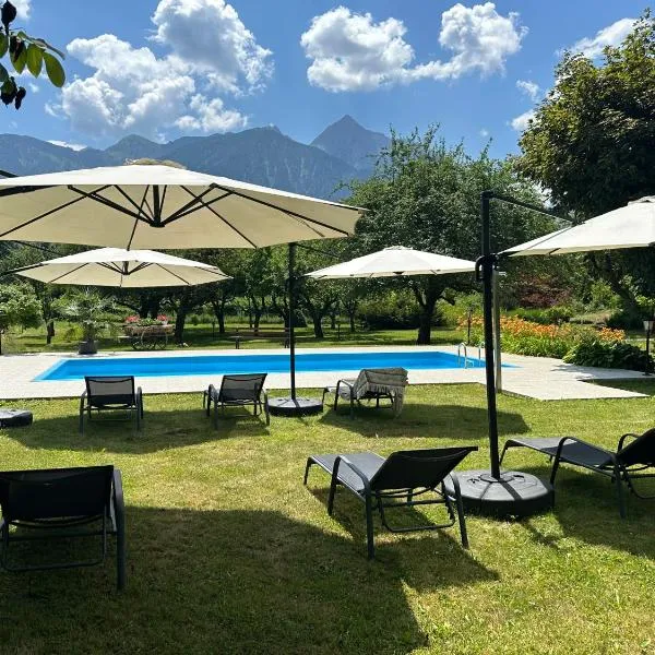 Hotel Kürschner, viešbutis mieste Kečachas