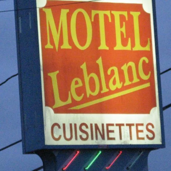 Motel Leblanc, готель у місті Карлтон-сюр-мер