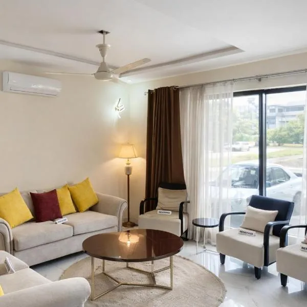 2 Bhk AC Wifi Kitchen Private Parking, hotel di Lahore