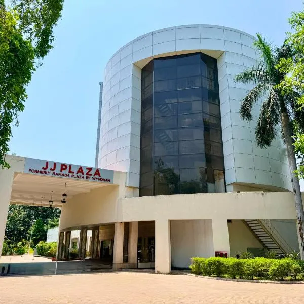 J J Plaza JHV Cantonment Varanasi, hotel en Varanasi