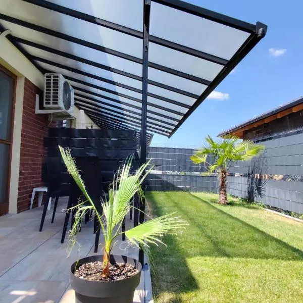 Ahoy Relax Apartmany Nesvady, ξενοδοχείο σε Nesvady
