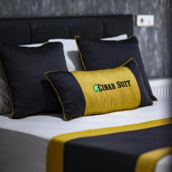 Çınar Suit Hotel, hotell i Buca