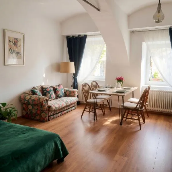 Apartments Romantic and Family Room Zemlinski 9,10, 11, khách sạn ở Payerbach
