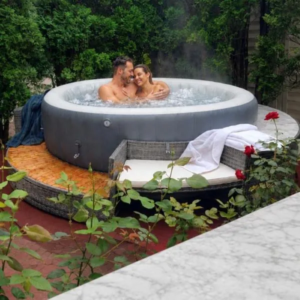 FOREST RETREAT Luxury Villas – hotel w mieście Buşteni