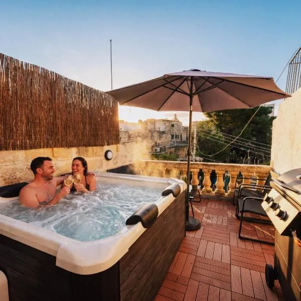 Charming Village Escape with Jacuzzi & Games Room، فندق في ربات