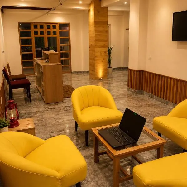 J W Manali, hotel Manāliban