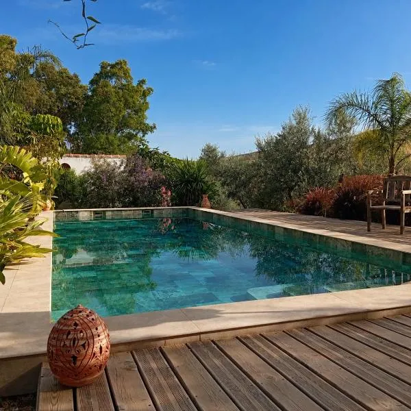 Finca Altozano - Private pool, hotel in Valle de Abdalagís