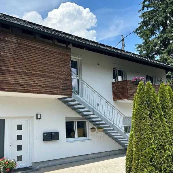 Gemütliche Wohnung in St Georgen nähe Attersee, khách sạn ở Vöcklabruck