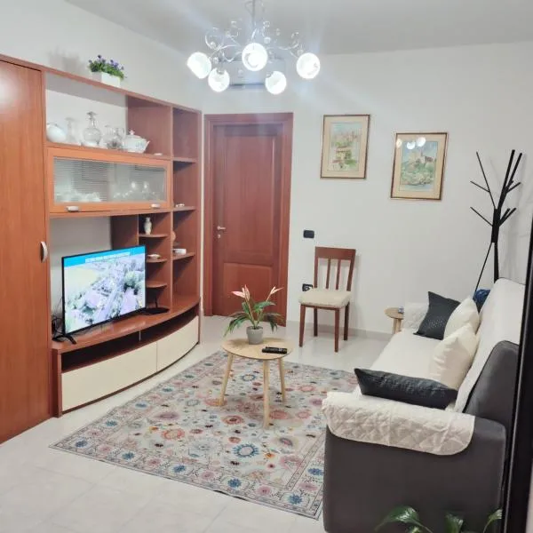 "Da Carla e Sandro"- Appartamento con parcheggio privato, hotel v mestu Quartucciu