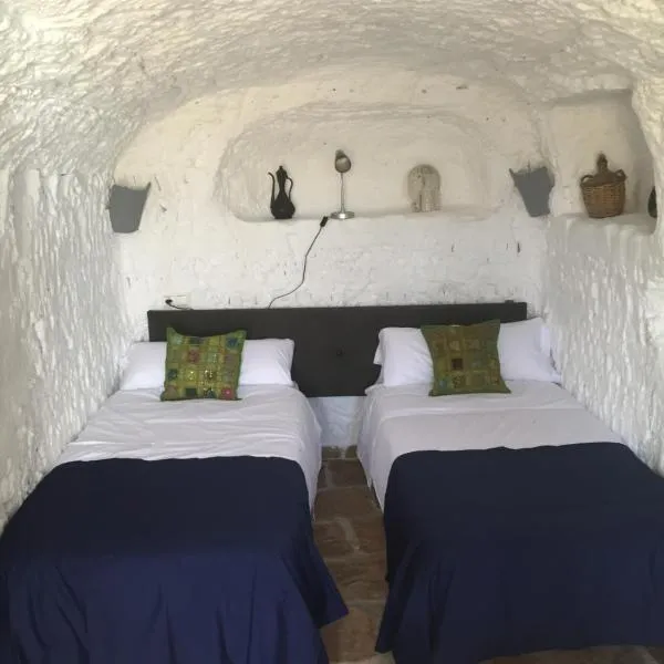 The Cave of Dreams, hotel di Baza