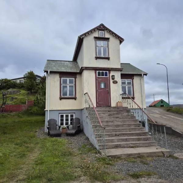 Steinhúsið, hotel Hólmavíkban