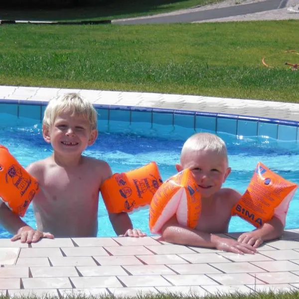 Sonnhof, hotel u gradu Trodena