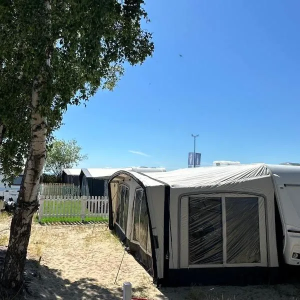 HelloHel klimatyzowane przyczepy Jastarnia Surf Kite Wind, hotel a Jastarnia