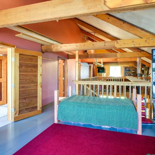 Ocean Front & Private Beach! Coffman Cove Lodge, hotel v destinácii Coffman Cove