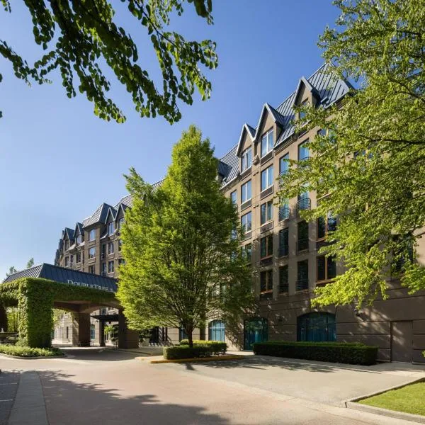 DoubleTree by Hilton North Vancouver、ノースバンクーバーのホテル