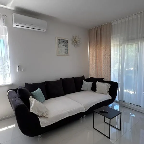 Stylish Apartment in Nin, hotel em Nin