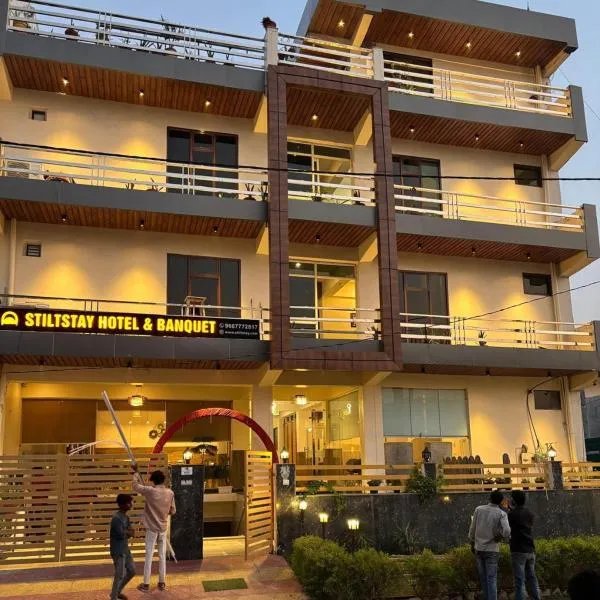 Hotel Stiltstay, hotell i Greater Noida