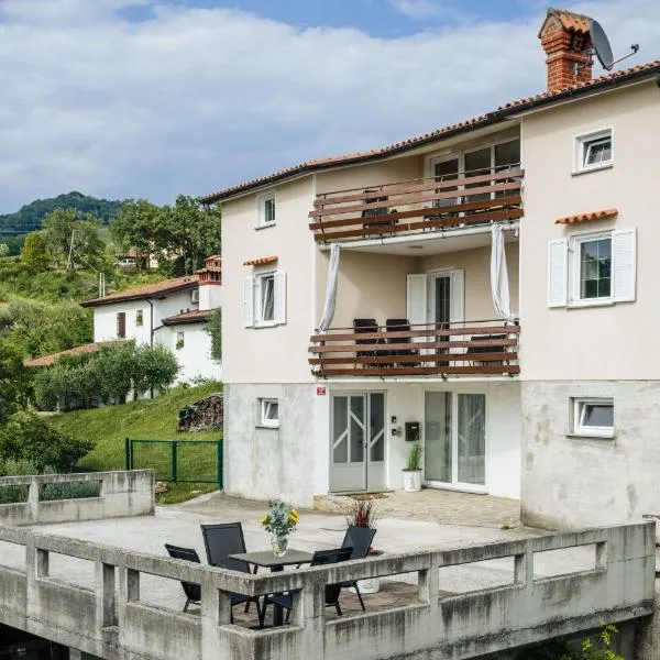 Neda Apartments Among Vineyards, hotel en Dobrovo