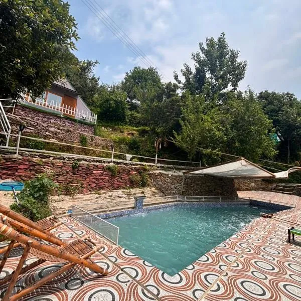 The Rare One's Mukteshwar - Resort & Cafe, hotel in Mukteshwar