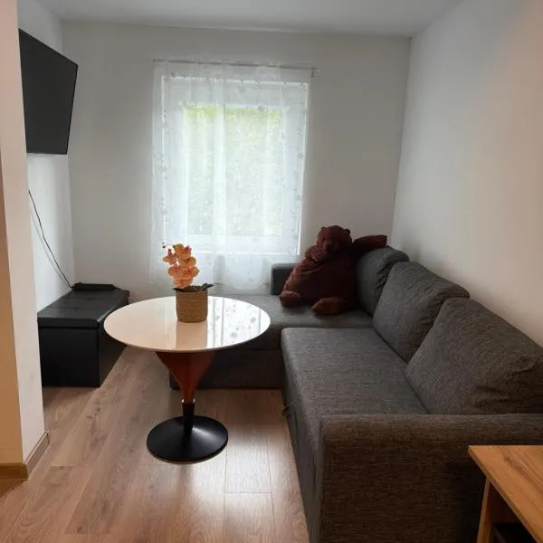 Cozy apartment in Tennfjord, hotel sa Tennfjord