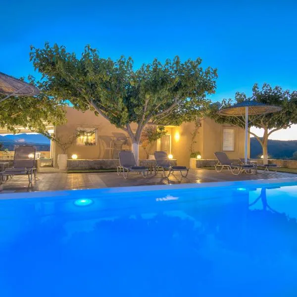 Nautilus Villa - Private Pool، فندق في Elia