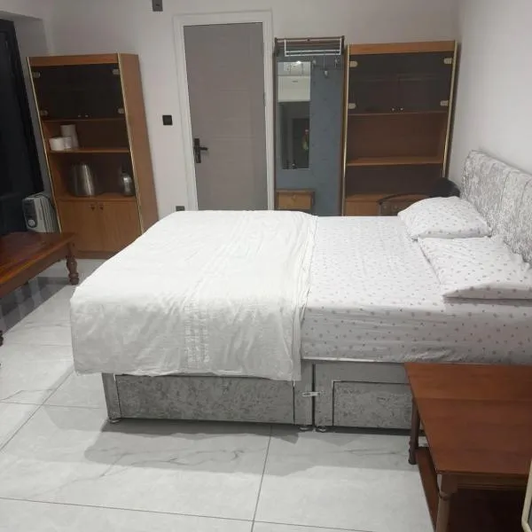 Studio Flat, хотел в Canvey