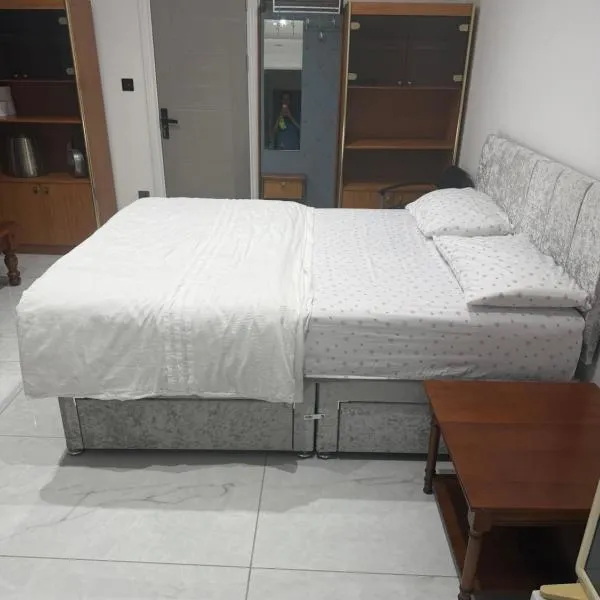 Double room with en-suite, viešbutis mieste Canvey