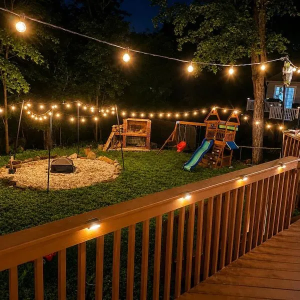 Cozy Family Retreat with Fire Pit and BBQ, מלון בורנון