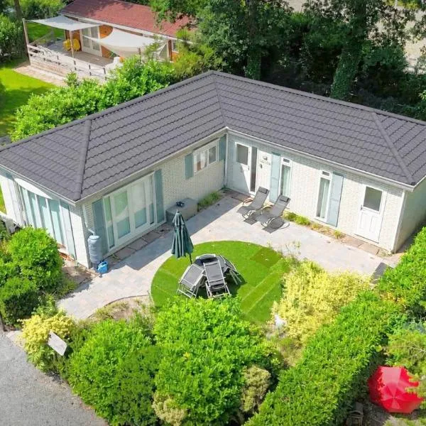 Chalet 42 'Vuursteenberg' Bospark IJsselheide Zwolle Hattemerbroek, khách sạn ở Hattemerbroek
