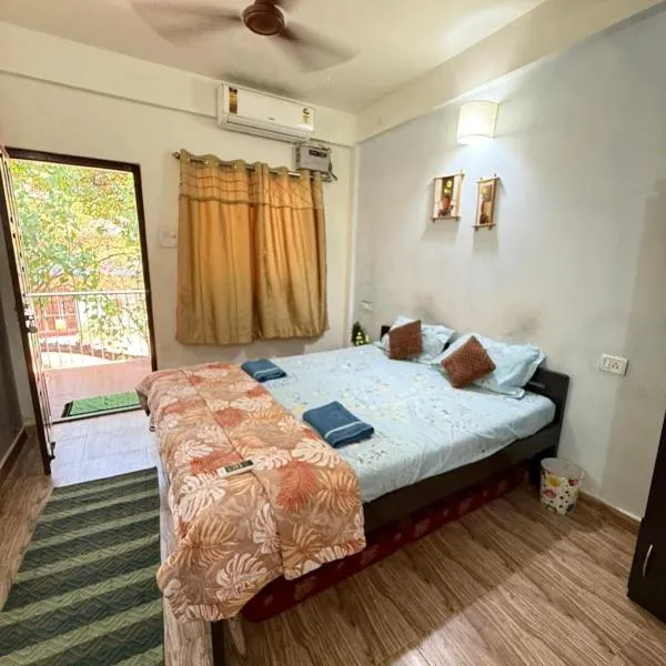 spectrum hub beach side apartment, hotel a Candolim