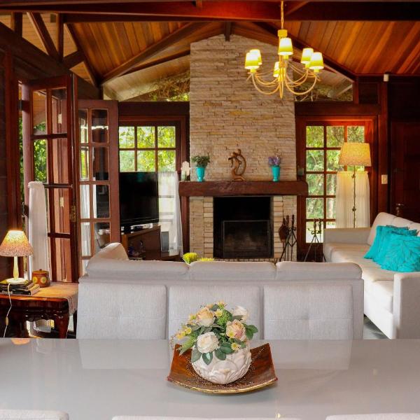Casa com piscina em Canela