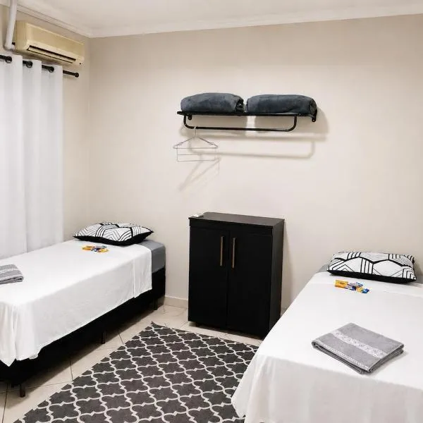 Studio aconchegante com ar-condicionado e Smart TV, hotel v destinácii Bauru