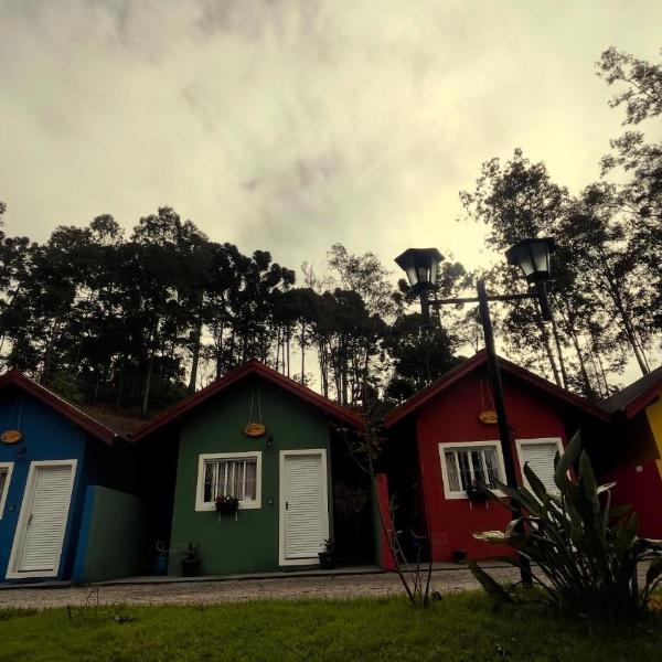 Chale Azul Aconchegante com lareira no bosque e estacionamento grátis - Foto 5