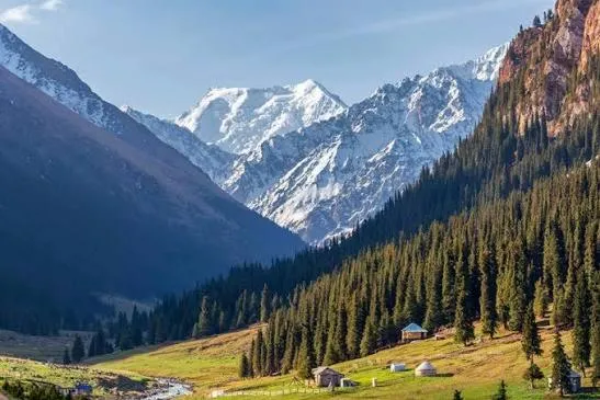 Bulak Say Yurt camp Altyn Arashan, hotel a Mineralʼnyy Istochnik Altyn-Arasan