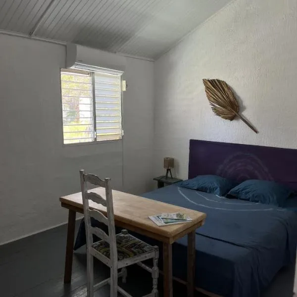 Les Chambres d'Umoja, hotel in Grand-Bourg